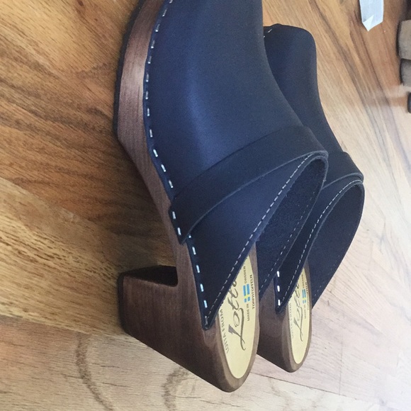 Lottas size 38 Navy dark Wood Clogs - Picture 4 of 4